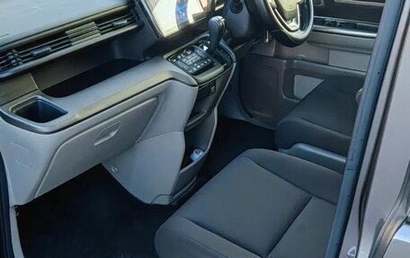 Honda Stepwgn IV, 2017 год, 1 340 000 рублей, 8 фотография