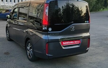 Honda Stepwgn IV, 2017 год, 1 340 000 рублей, 6 фотография