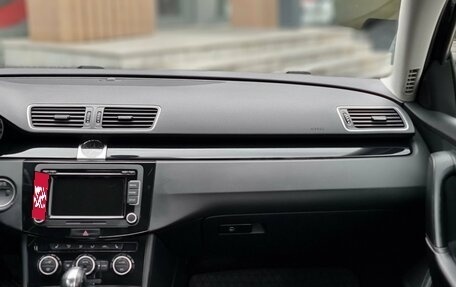 Volkswagen Passat B7, 2012 год, 1 350 000 рублей, 10 фотография