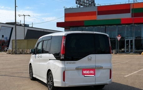 Honda Stepwgn IV, 2015 год, 1 295 000 рублей, 2 фотография