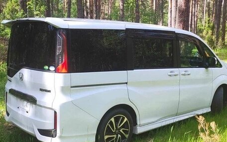 Honda Stepwgn IV, 2018 год, 1 935 000 рублей, 4 фотография