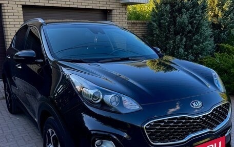 KIA Sportage IV рестайлинг, 2020 год, 2 450 000 рублей, 2 фотография