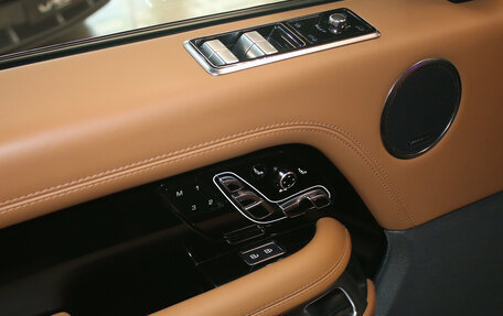 Land Rover Range Rover IV рестайлинг, 2021 год, 8 500 000 рублей, 11 фотография