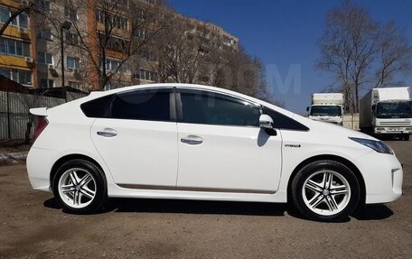Toyota Prius, 2012 год, 940 000 рублей, 8 фотография