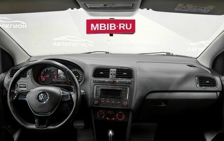 Volkswagen Polo VI (EU Market), 2016 год, 1 050 000 рублей, 9 фотография