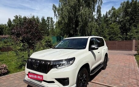 Toyota Land Cruiser Prado 150 рестайлинг 2, 2021 год, 6 500 000 рублей, 5 фотография