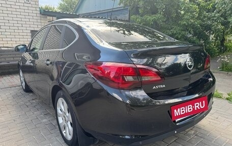 Opel Astra J, 2013 год, 830 000 рублей, 6 фотография