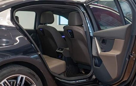 BMW 5 серия, 2024 год, 5 700 000 рублей, 22 фотография