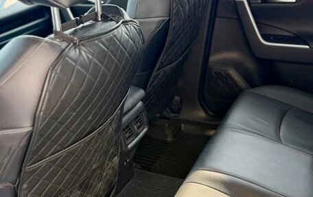 Toyota RAV4, 2019 год, 3 390 000 рублей, 18 фотография