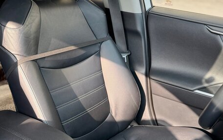Toyota RAV4, 2019 год, 3 390 000 рублей, 16 фотография