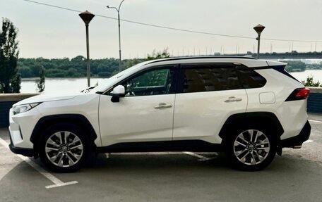 Toyota RAV4, 2019 год, 3 390 000 рублей, 26 фотография