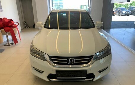 Honda Accord IX рестайлинг, 2013 год, 1 680 000 рублей, 2 фотография