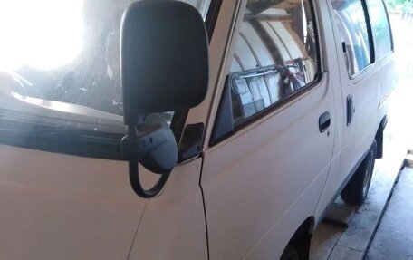 Toyota Town Ace III, 1996 год, 400 000 рублей, 4 фотография