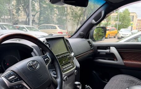 Toyota Land Cruiser 200, 2017 год, 4 200 000 рублей, 5 фотография