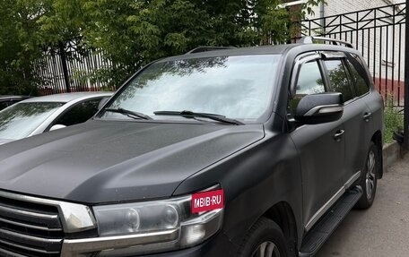 Toyota Land Cruiser 200, 2017 год, 4 200 000 рублей, 2 фотография