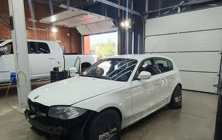 BMW 1 серия, 2010 год, 850 000 рублей, 19 фотография