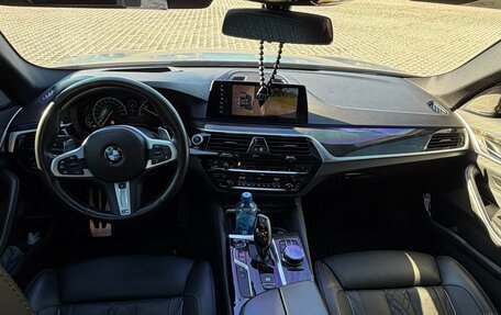 BMW 5 серия, 2019 год, 4 999 999 рублей, 10 фотография