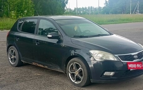 KIA cee'd I рестайлинг, 2010 год, 610 000 рублей, 2 фотография