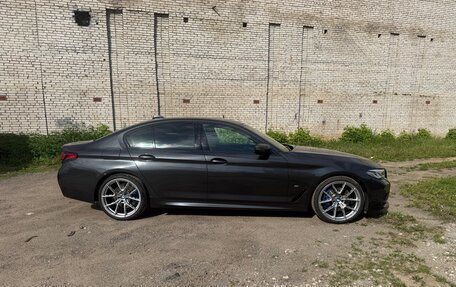 BMW 5 серия, 2022 год, 4 900 000 рублей, 4 фотография