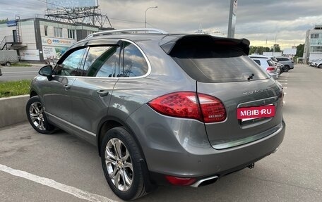 Porsche Cayenne III, 2011 год, 2 250 000 рублей, 2 фотография