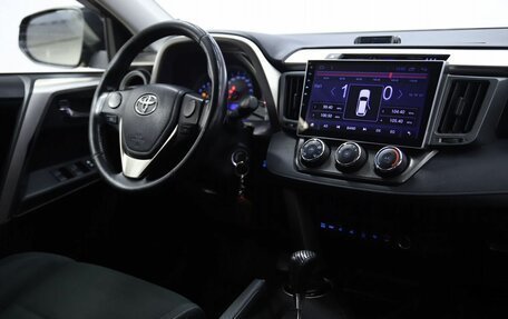 Toyota RAV4, 2015 год, 2 090 000 рублей, 10 фотография