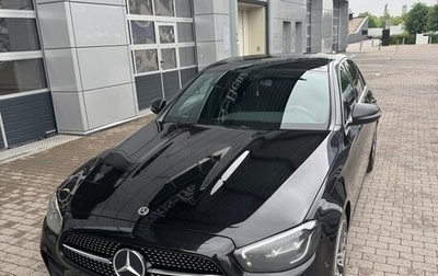Mercedes-Benz E-Класс, 2020 год, 3 300 000 рублей, 1 фотография