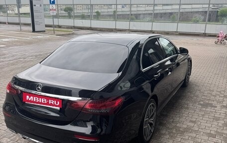 Mercedes-Benz E-Класс, 2020 год, 3 300 000 рублей, 3 фотография