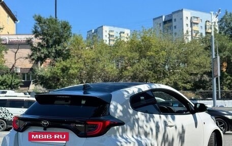 Toyota Yaris, 2020 год, 2 475 000 рублей, 11 фотография