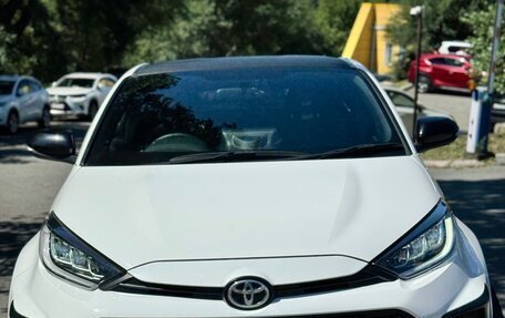 Toyota Yaris, 2020 год, 2 475 000 рублей, 16 фотография