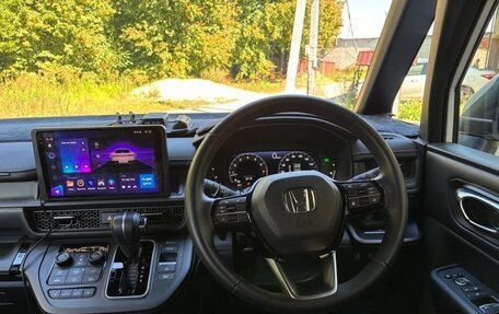 Honda Stepwgn, 2023 год, 2 370 000 рублей, 10 фотография