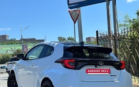 Toyota Yaris, 2020 год, 2 475 000 рублей, 14 фотография