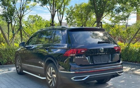 Volkswagen Tiguan II, 2023 год, 2 345 000 рублей, 4 фотография
