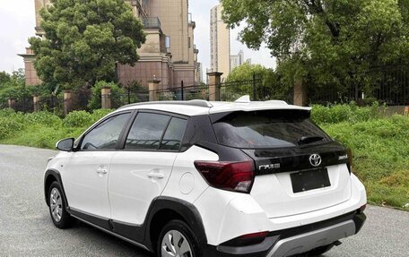 Toyota Yaris XP150 рестайлинг, 2022 год, 1 375 000 рублей, 12 фотография
