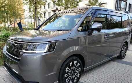 Honda Stepwgn IV, 2022 год, 2 495 000 рублей, 2 фотография