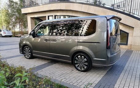 Honda Stepwgn IV, 2022 год, 2 495 000 рублей, 15 фотография