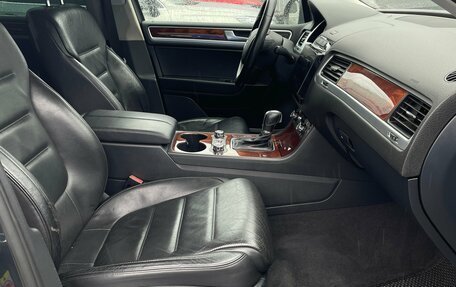 Volkswagen Touareg III, 2011 год, 1 699 000 рублей, 15 фотография
