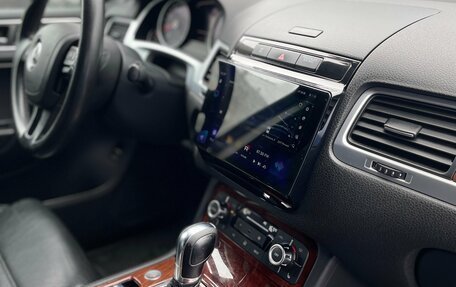 Volkswagen Touareg III, 2011 год, 1 699 000 рублей, 21 фотография