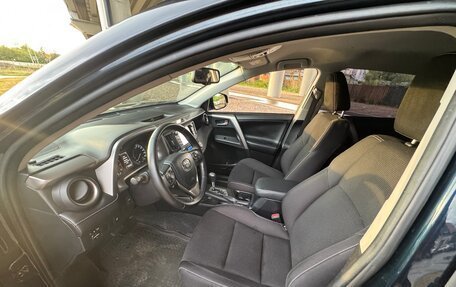 Toyota RAV4, 2019 год, 2 700 000 рублей, 12 фотография