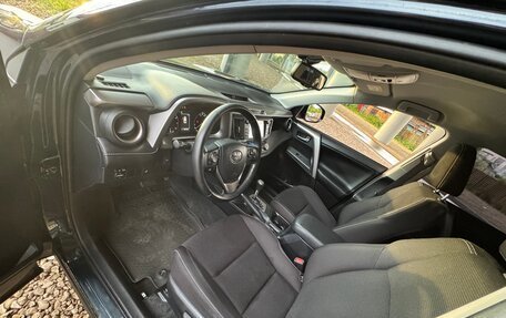 Toyota RAV4, 2019 год, 2 700 000 рублей, 14 фотография