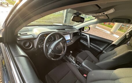 Toyota RAV4, 2019 год, 2 700 000 рублей, 16 фотография