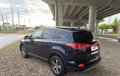 Toyota RAV4, 2019 год, 2 700 000 рублей, 2 фотография