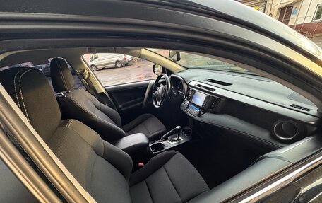 Toyota RAV4, 2019 год, 2 700 000 рублей, 19 фотография