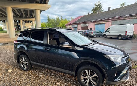 Toyota RAV4, 2019 год, 2 700 000 рублей, 20 фотография