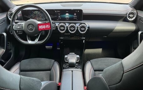 Mercedes-Benz CLA, 2019 год, 3 100 000 рублей, 12 фотография