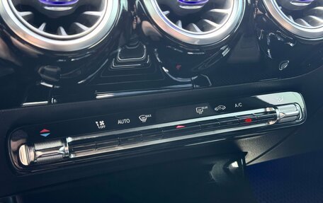 Mercedes-Benz CLA, 2019 год, 3 100 000 рублей, 20 фотография