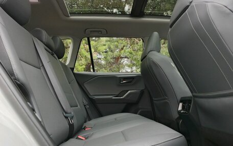 Toyota RAV4, 2026 год, 4 300 000 рублей, 31 фотография