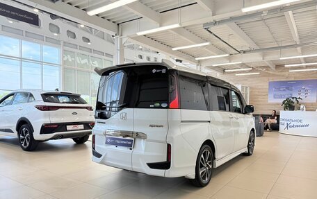 Honda Stepwgn IV, 2021 год, 2 599 900 рублей, 5 фотография