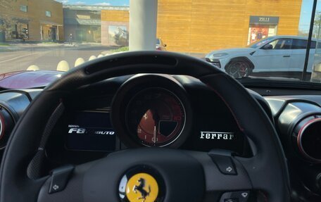 Ferrari F8, 2021 год, 27 000 000 рублей, 3 фотография