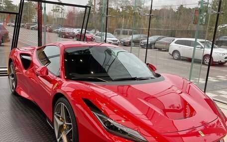 Ferrari F8, 2021 год, 27 000 000 рублей, 6 фотография
