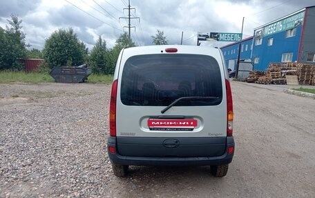 Renault Kangoo II рестайлинг, 2004 год, 217 000 рублей, 5 фотография